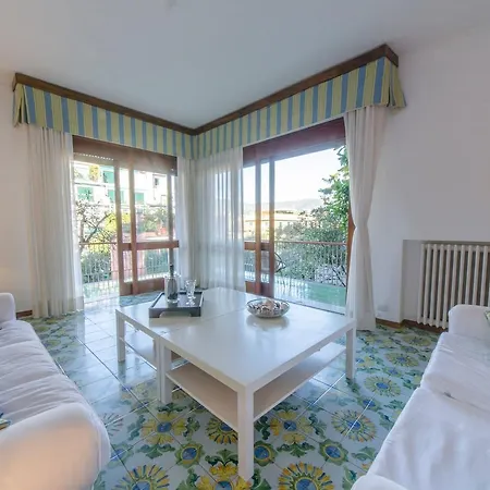 Hintown Charming Family Flat In Santa Margherita *
